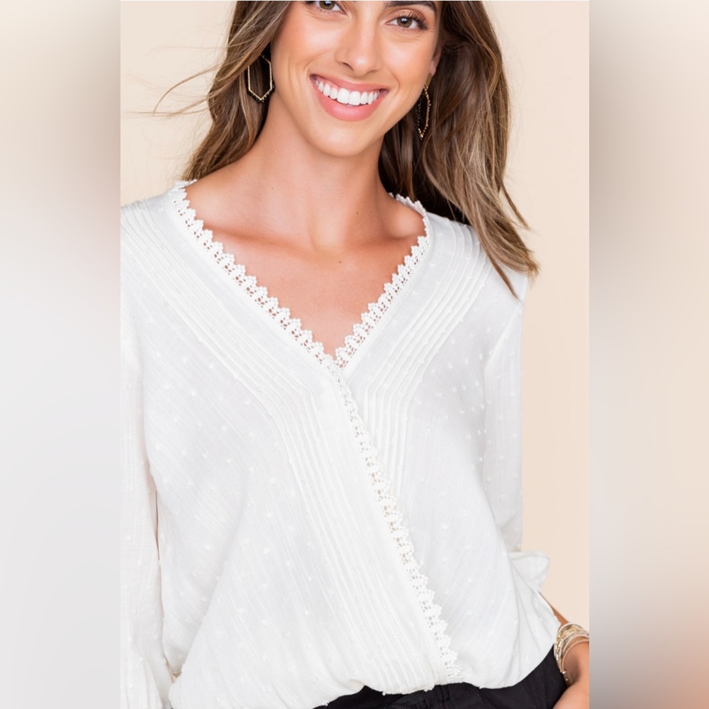 Francesca’s Wrap Top - Picture 2 of 12